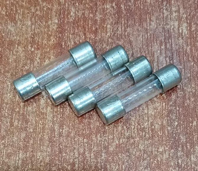 Fusible Littelfuse Serie 362 5A 125V de Acción Rápida (4 unidades) — imagen 1
