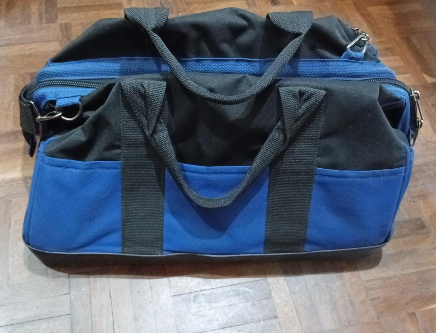 Bolso Portaherramientas Reforzado Base Rígida y Marco Metálico, Múltiples Bolsillos – USADO