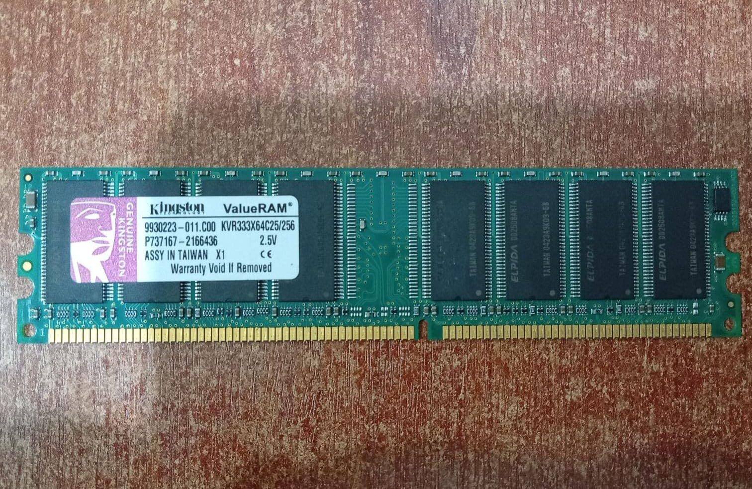 Memoria RAM Kingston ValueRAM 256MB DDR1 PC2700 CL2.5 DIMM 184 Pines KVR333X64C25/256 — imagen 1