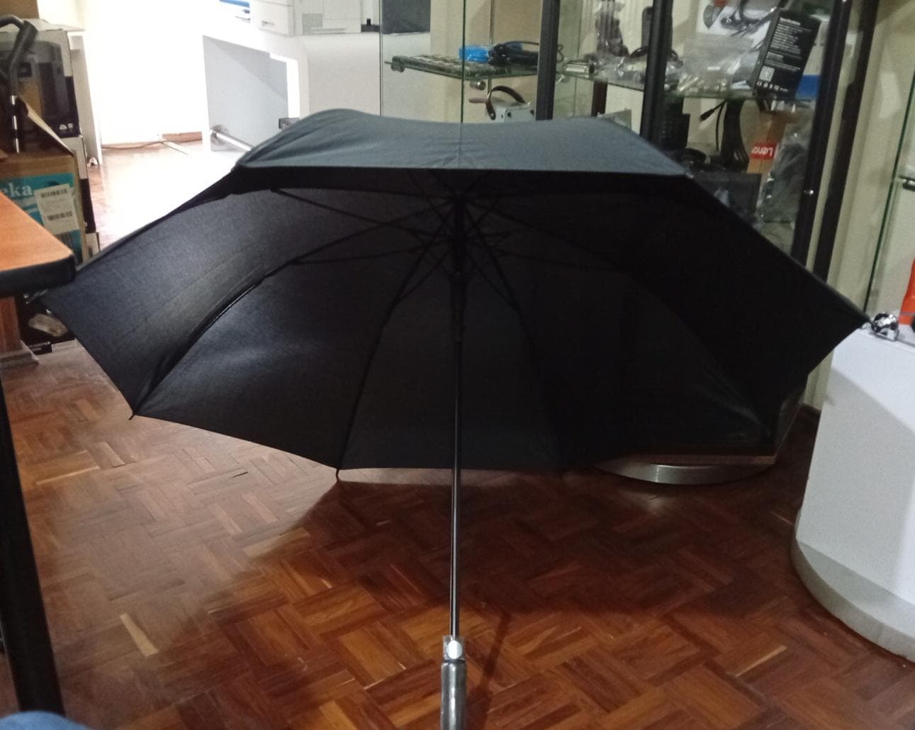 Paraguas Grande Tipo Familiar 1.50 m Apertura Automática Negro Antiviento, aprox 3 personas — imagen 2
