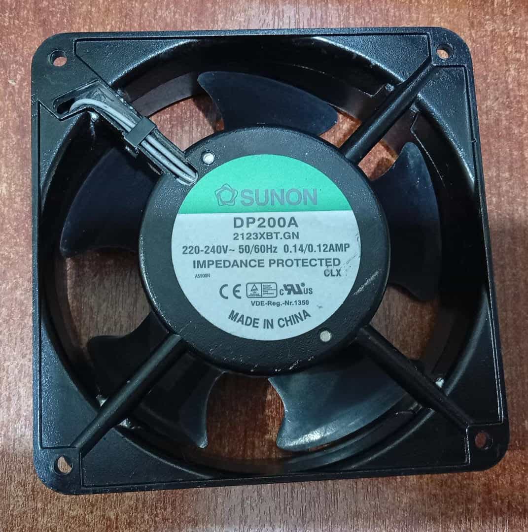 Ventilador Axial SUNON DP200A / 2123XBT.GN 220-240V AC 120x120x38mm Industrial - USADO