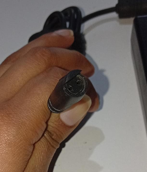 Cargador Adaptador Fuente De Poder Manhattan FSP090-DMCB1 90W 19V 4.74A, conector 2 Pines - Usado — imagen 4