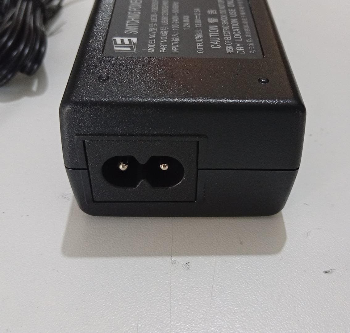 Adaptador de Corriente Switching 13.8V 2.5A UE UE36-138250SPA 34.5W / Usado — imagen 3