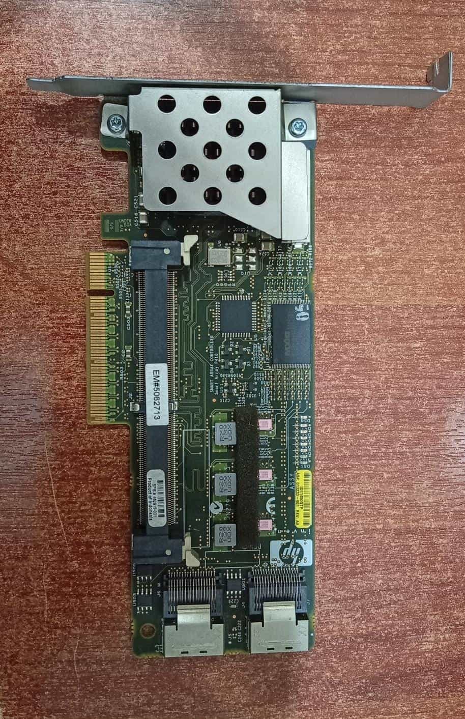 Tarjeta Controladora RAID HP Smart Array P410 PCIe x8 SAS/SATA 6Gb/s – 462919-001 / Usado