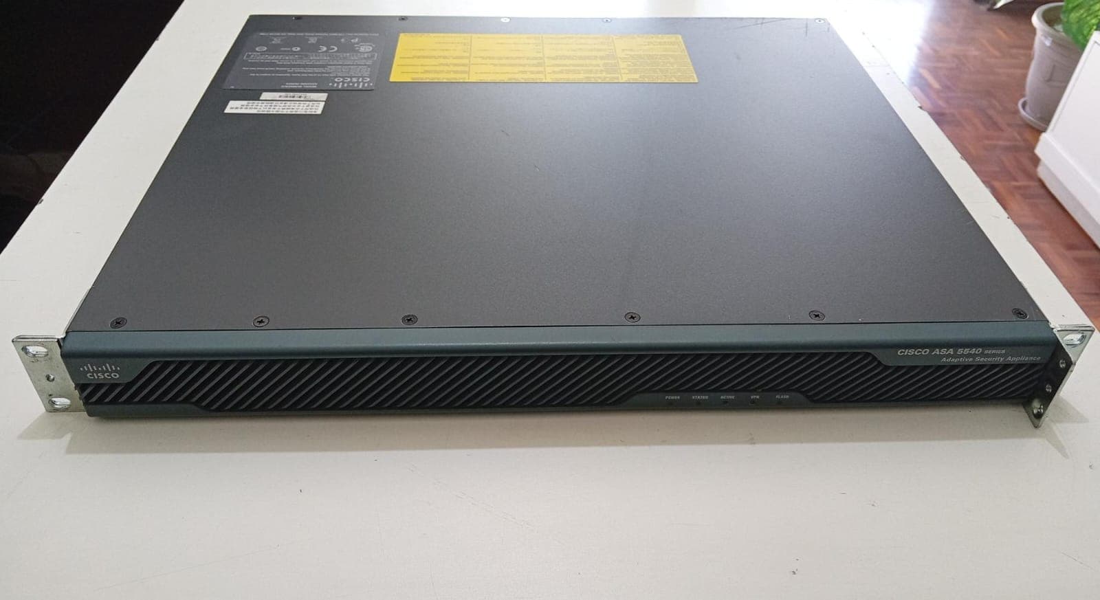 Firewall Cisco ASA 5540 Adaptive Security Appliance con Módulo ASA SSM-20 – Rack 1U / Usado