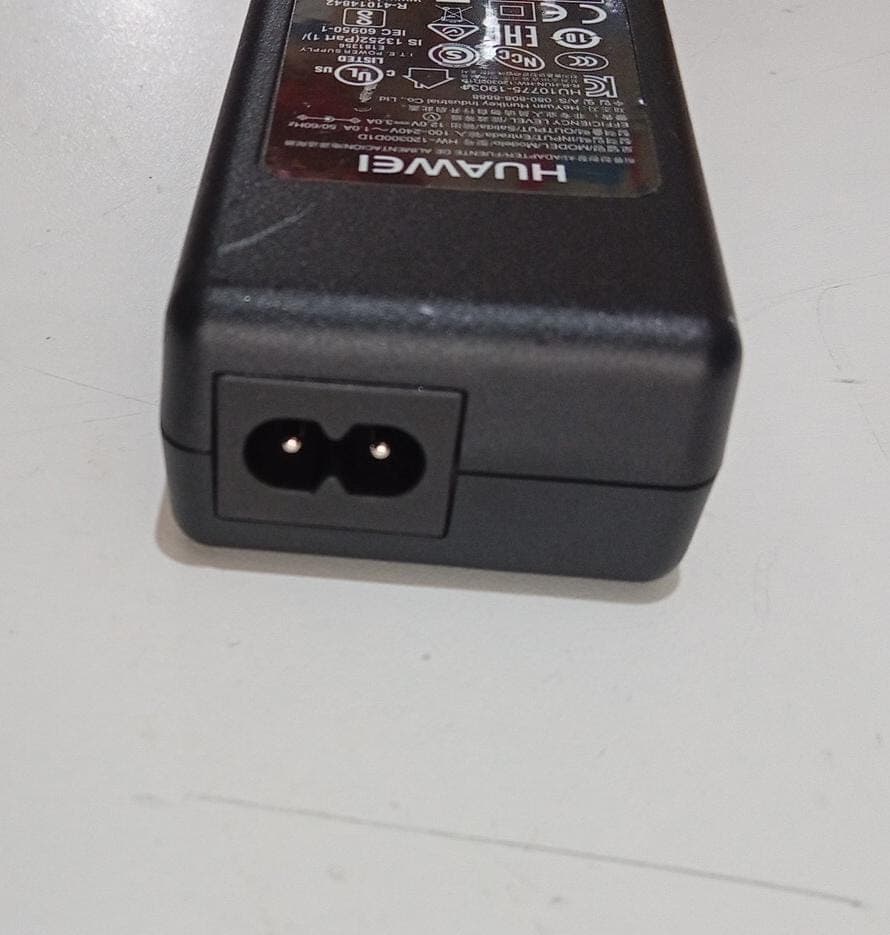 Fuente de Poder Adaptador Original Huawei 12V 3A 36W (HW-120300D1D) - Usada — imagen 3