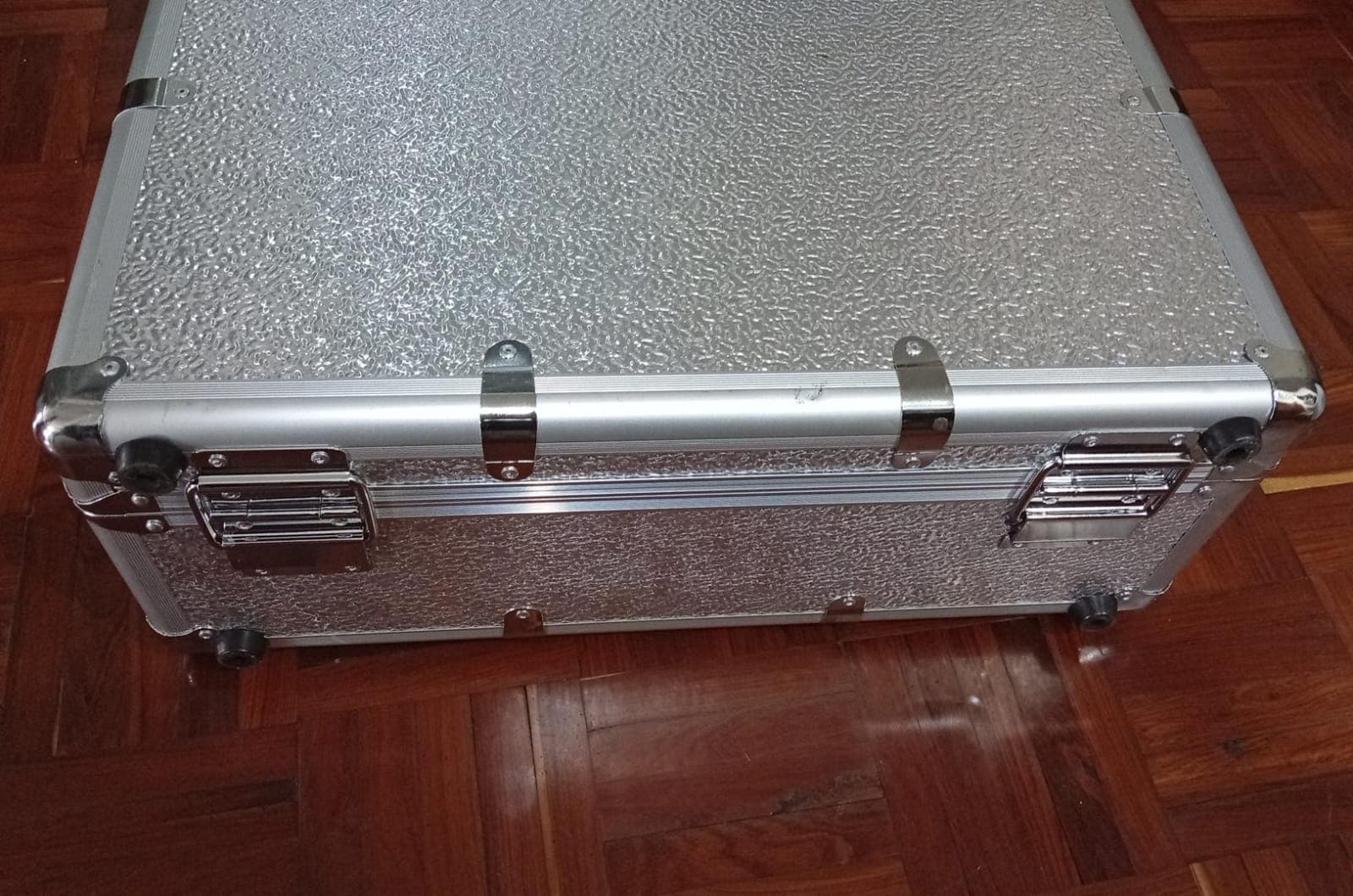 Maletín Metálico Rígido de Aluminio Multiuso para Equipos y Herramientas con Espuma Protectora / Usado — imagen 3