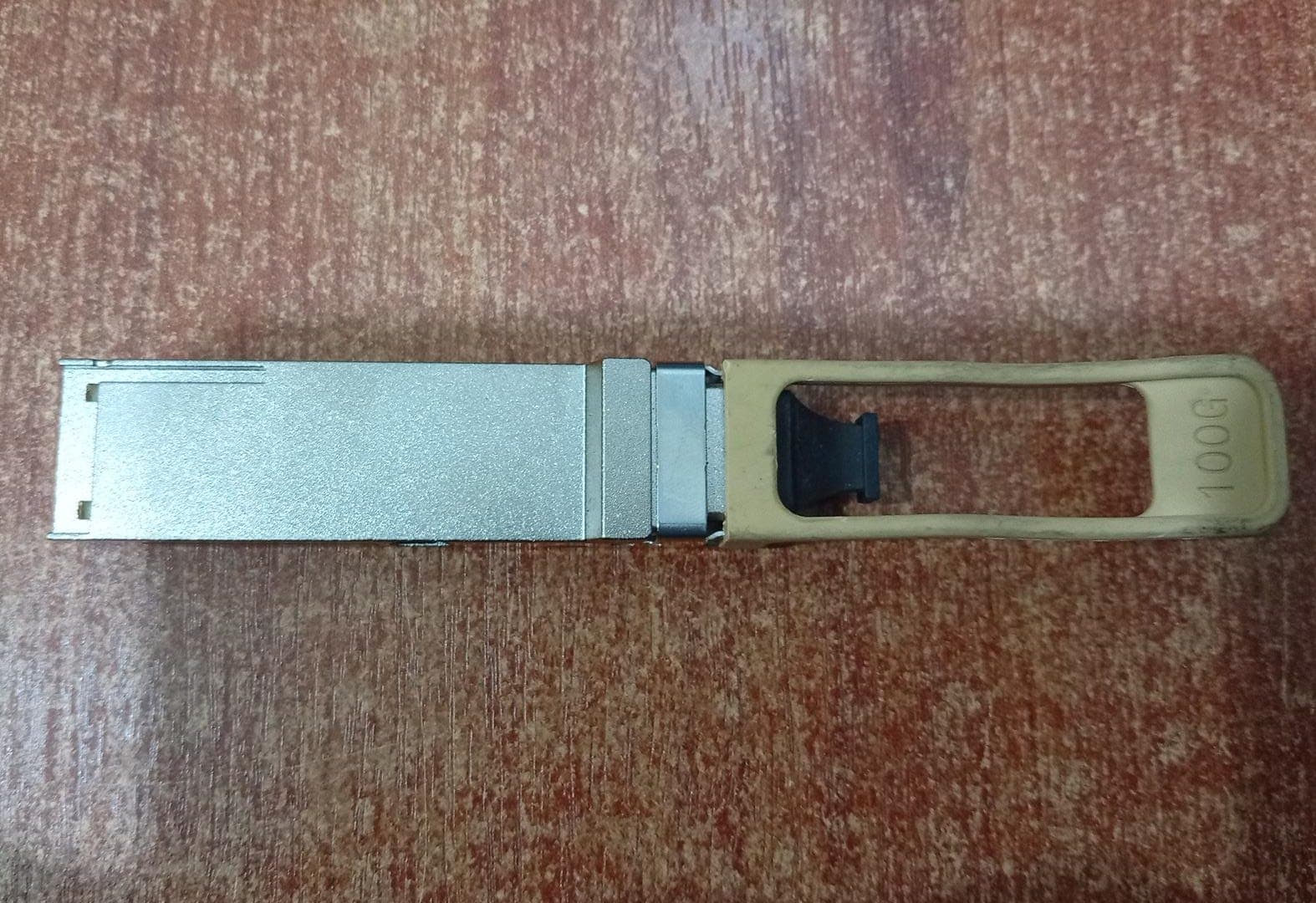 Transceptor Óptico HUAWEI 02313FYX QSFP28 100G SR4 850nm MPO RTXM420-550 / Seminuevo — imagen 2