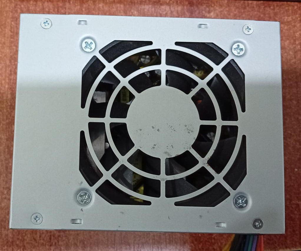 Fuente de Poder Quasad SFX-600W Mini ATX 600W para PC - Seminuevo — imagen 4