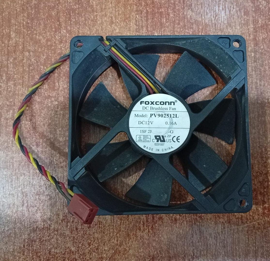 Ventilador Foxconn PV902512L 92mm 12V 0.16A Para Chasis PC 3 Pines / Usado