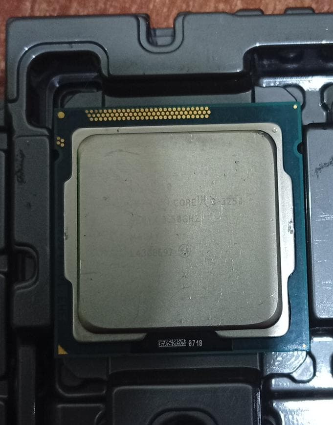 Procesador Intel Core i3-3250 3.50GHz LGA1155 SR0YX Usado — imagen 1