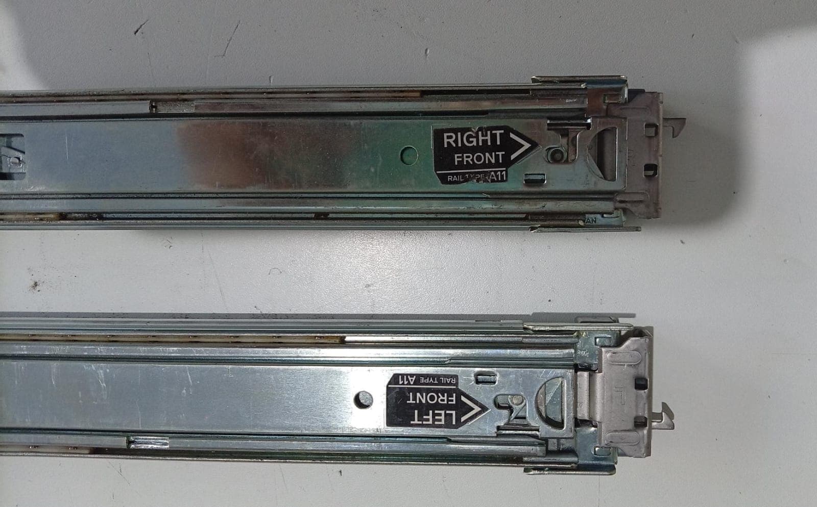 Par de Rieles Deslizantes Servidor Dell 2U (DP/N: 0N5C4T) para R720 R730 R740 - Usado — imagen 4