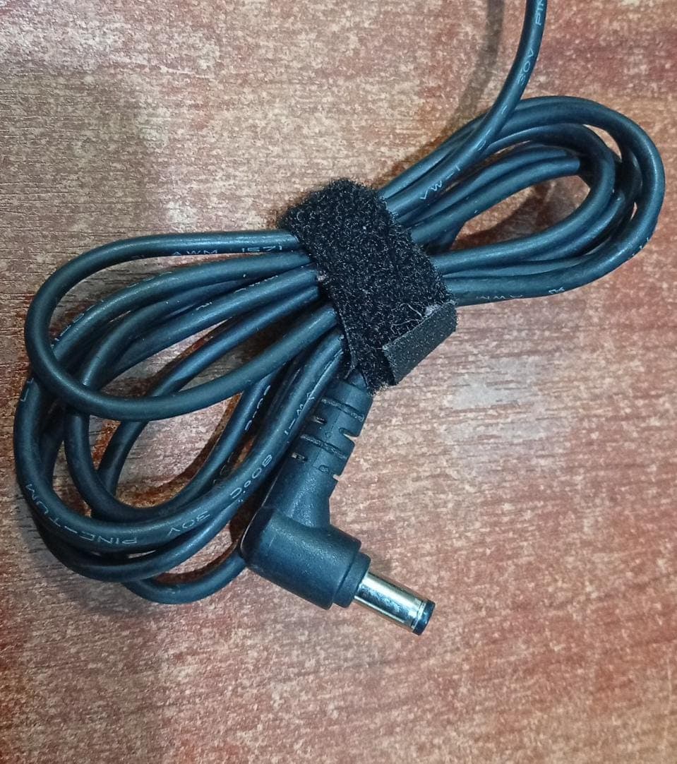 Cargador HIPRO HP-A0301R3 19V 1.58A 30W Punta 5.5×1.7mm / HP Mini y Acer Aspire One / Usado — imagen 3