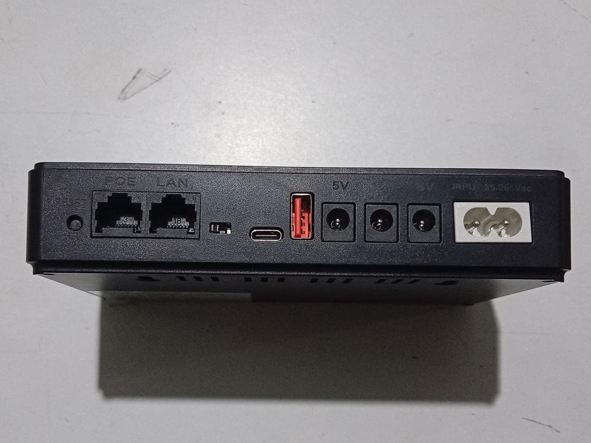 MINI UPS DC1018P para Router Módem, PoE Y Fibra Óptica – 10400mAh 18W – OPEN BOX — imagen 4
