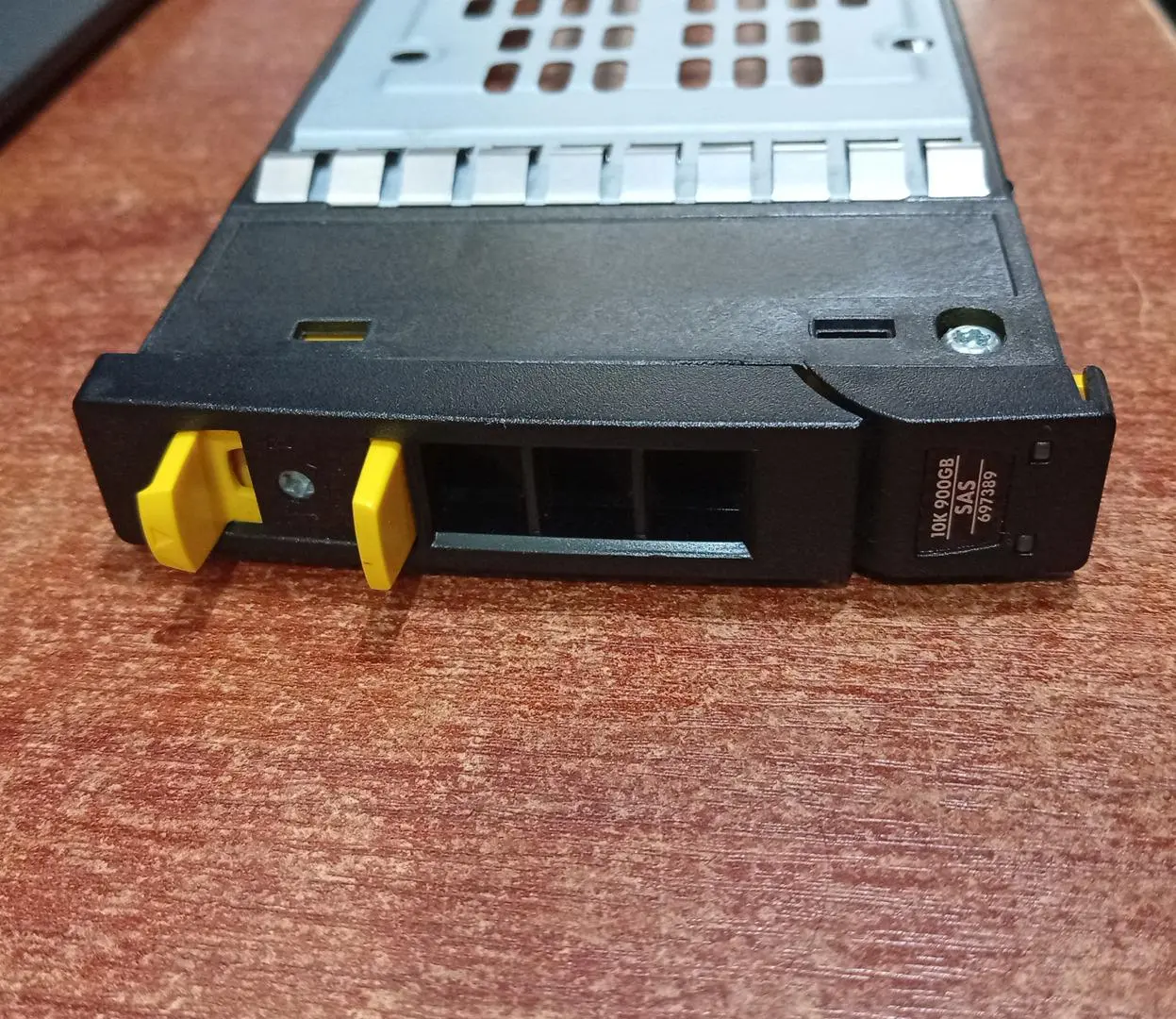 Caddy HP 3PAR StoreServ 2.5" SFF Hot Swap HDD/SSD P/N 710386-001 - Usado — imagen 3