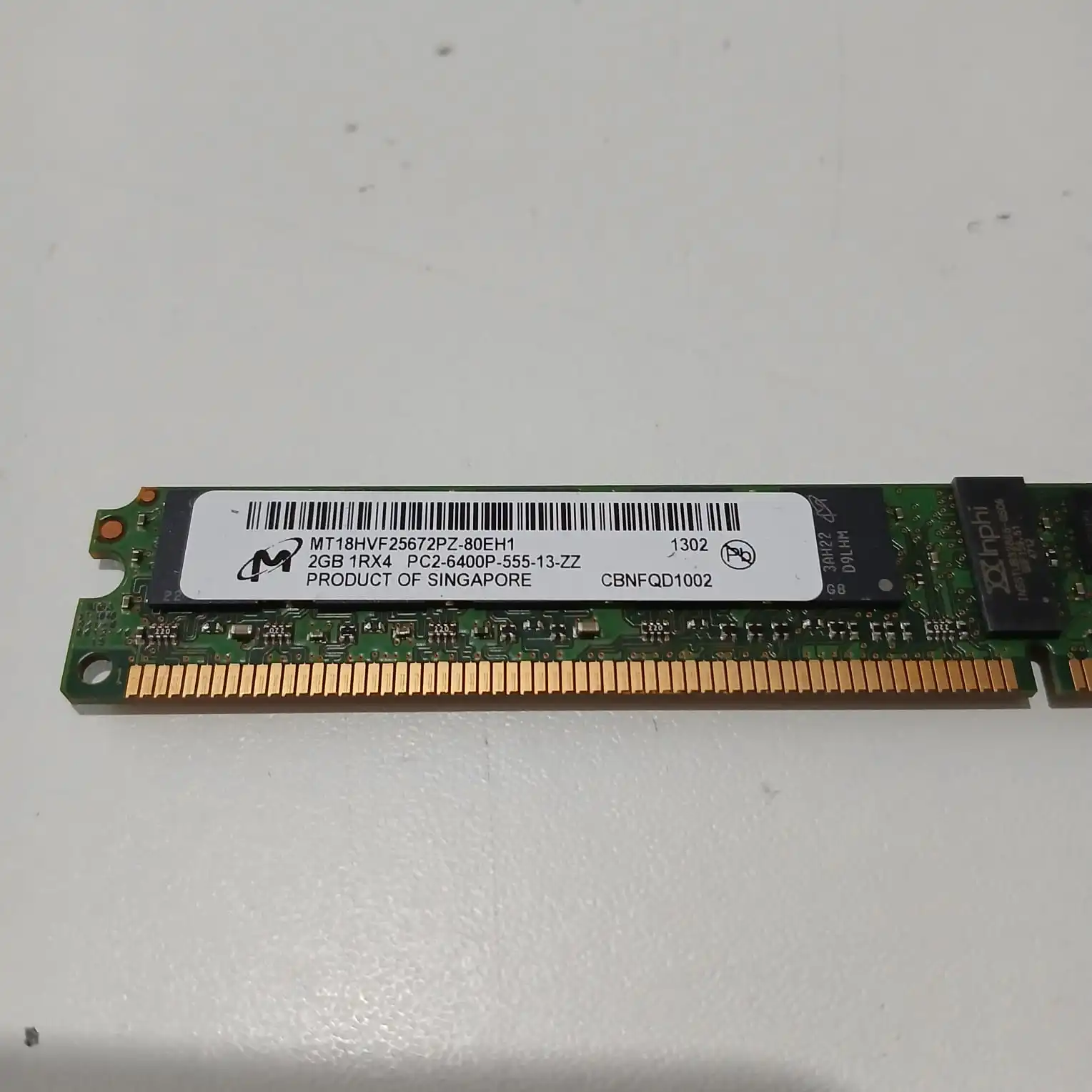 Memoria RAM Servidor Micron 2GB DDR2 PC2-6400P ECC Registered MT18HVF25672PZ-80EH1 Usada