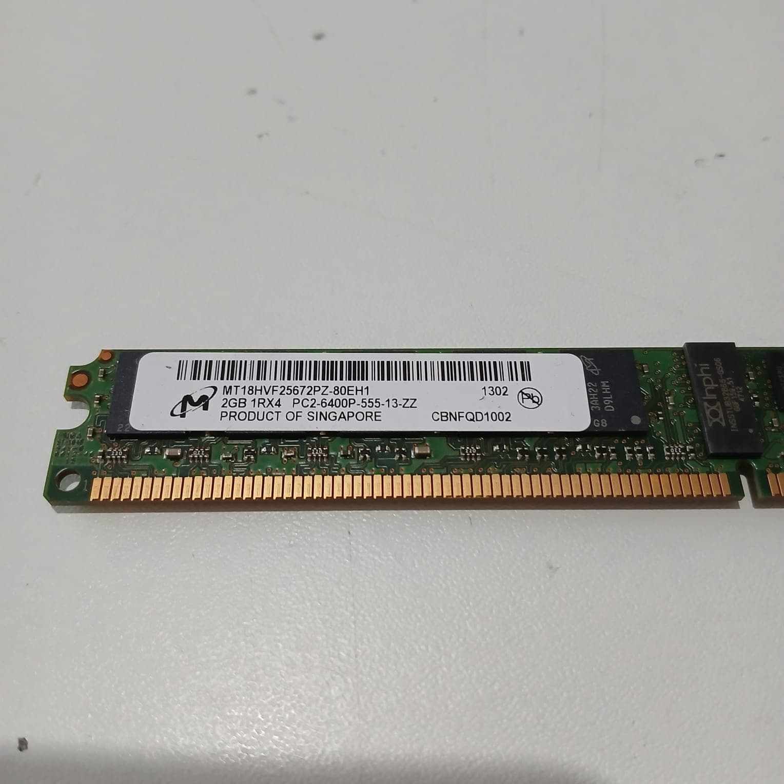 Memoria RAM Servidor Micron 2GB DDR2 PC2-6400P ECC Registered MT18HVF25672PZ-80EH1 Usada — imagen 1