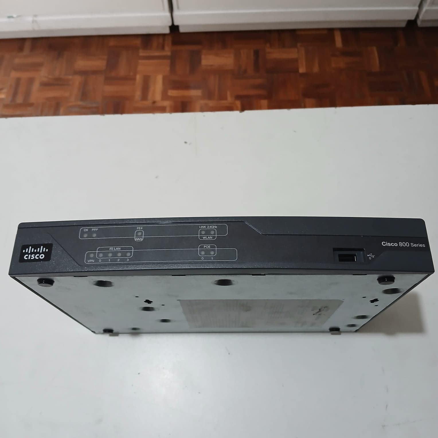 Router Cisco 881 CISCO881-K9 4-Port Fast Ethernet VPN Seguridad Empresarial Usado — imagen 3