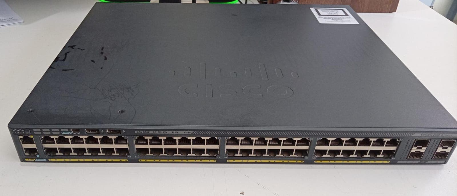 Switch Cisco Catalyst 2960-X WS-C2960X-48LPS-L 48 Puertos Gigabit PoE+ 370W 4 SFP / Usado