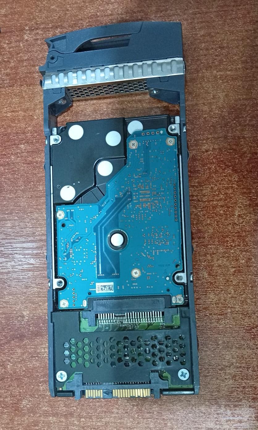 Disco Duro Toshiba AL13SEB900 900GB SAS 6Gb/s 10K RPM 2.5" Enterprise / Usado — imagen 3