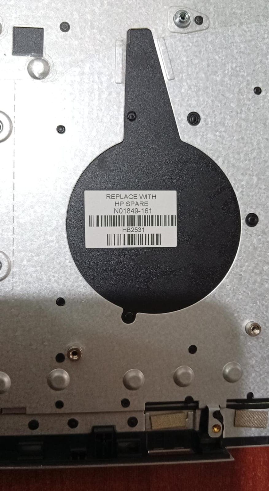 Teclado con Palmrest HP EliteBook Original Español Latino HP Spare N01849-161 Seminuevo — imagen 3
