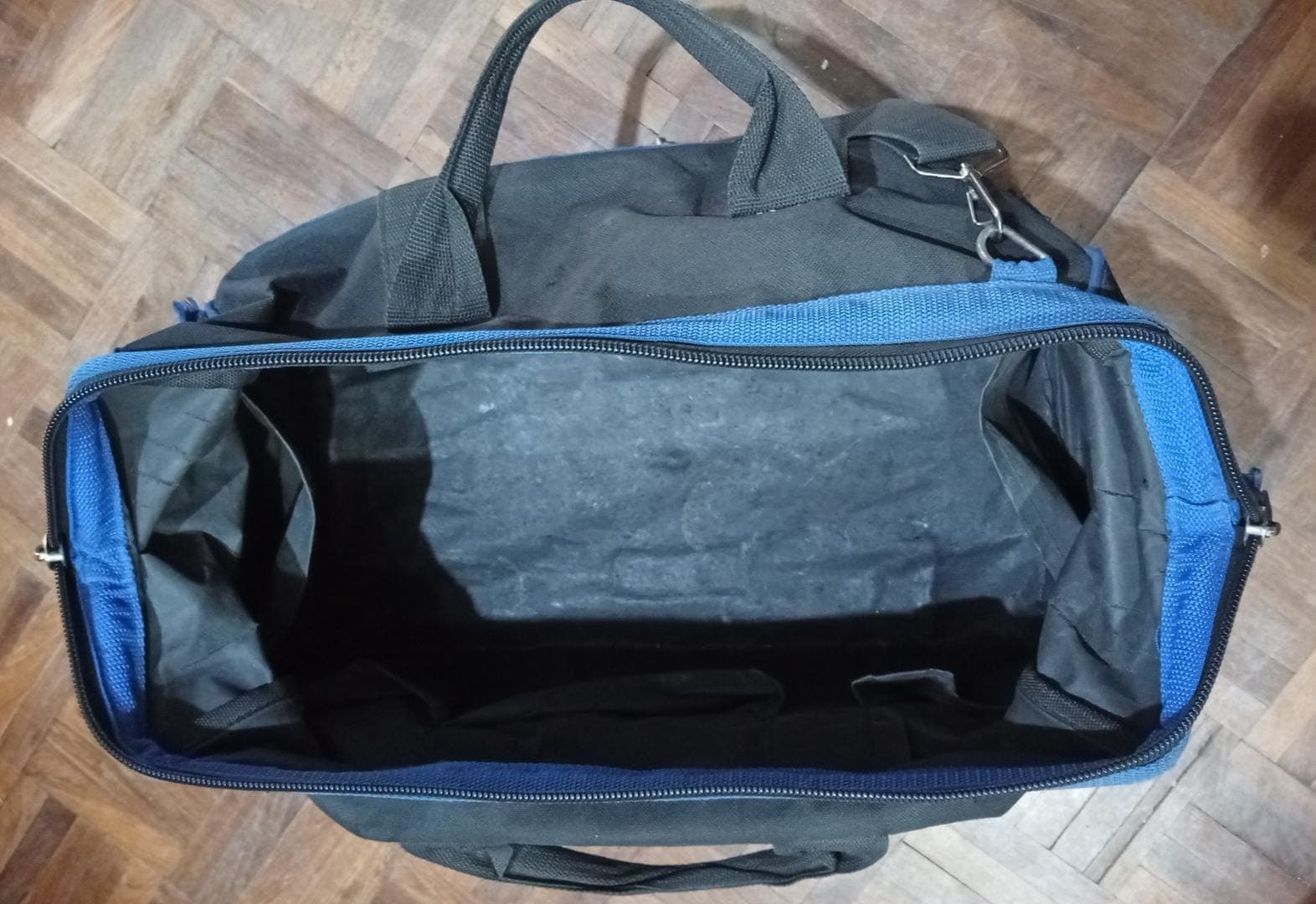 Bolso Portaherramientas Reforzado Base Rígida y Marco Metálico, Múltiples Bolsillos – USADO — imagen 4