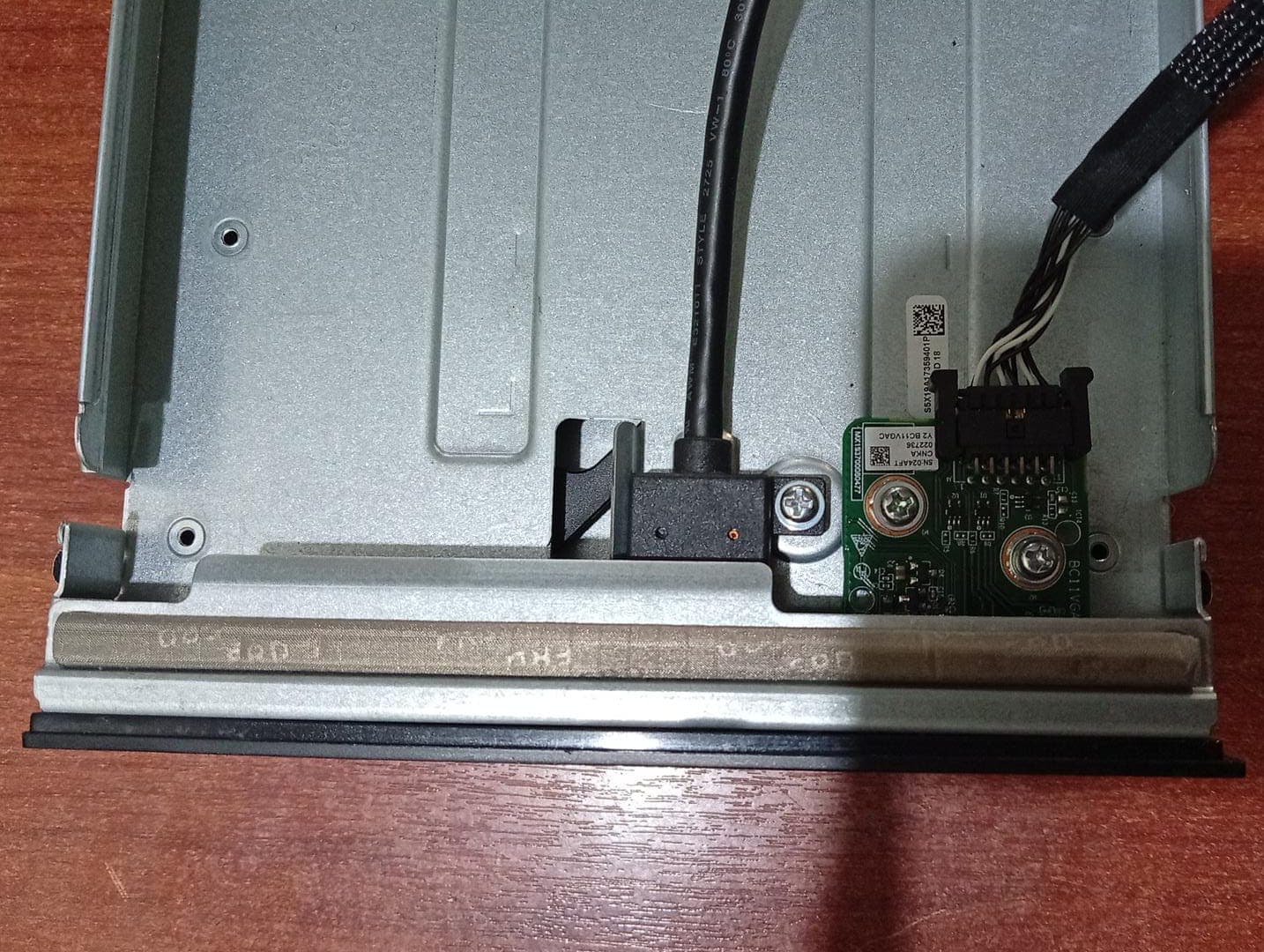 Módulo Frontal Lenovo ThinkCentre SFF USB 3.0 + VGA Original con Soporte Metálico / Usado — imagen 2