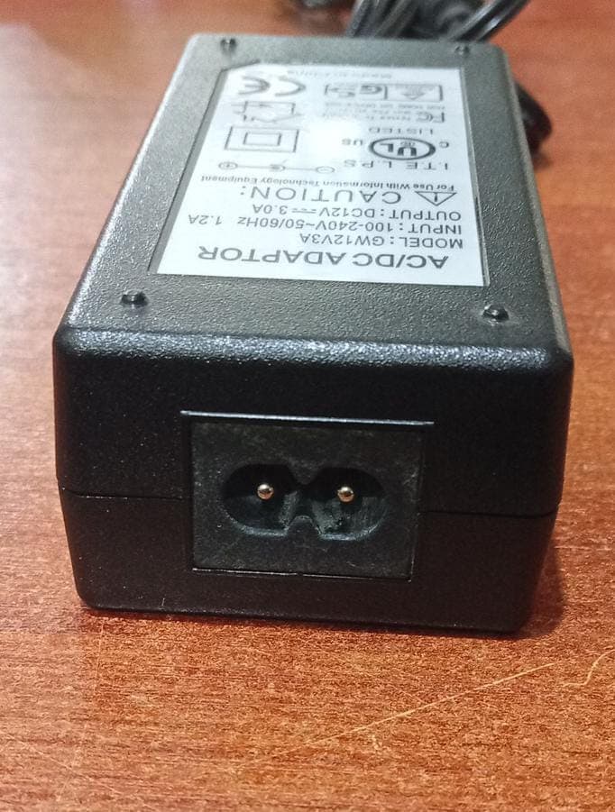 Adaptador AC/DC GW Security GW12V3A 12V 3A Fuente de Poder 36W – Usado — imagen 3