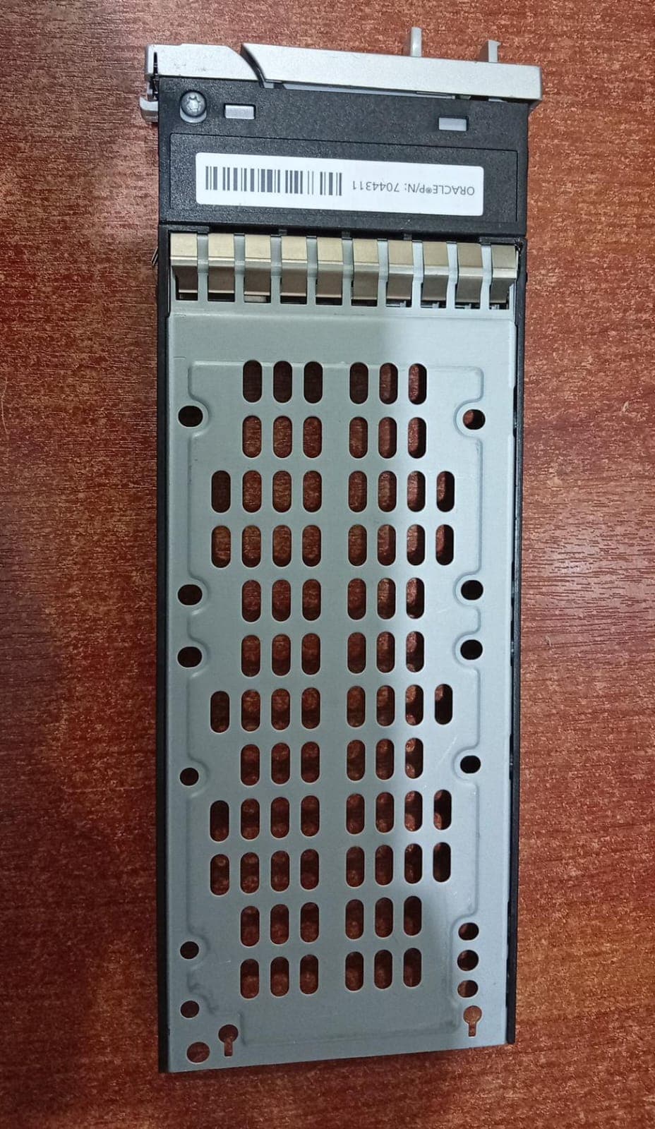 Caddy Bandeja para Disco Duro 2.5" (7044311) P/N 0976502-08 SAS/SATA Hot Swap - Usado — imagen 2