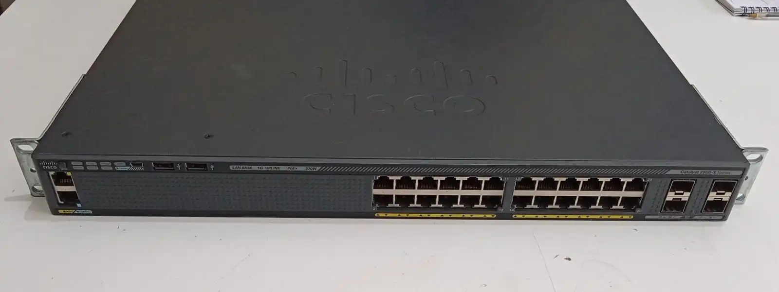 Switch Cisco Catalyst 2960-X WS-C2960X-24PS-L 24 Puertos Gigabit PoE+ 370W 4 SFP Usado