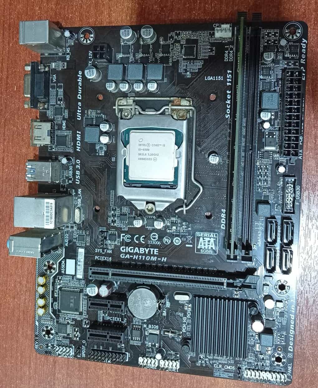 Combo Placa Madre Gigabyte GA-H110M-H + Intel Core i5-6500 3.20GHz + 4GB DDR4 2133MHz (LGA 1151) - Usado