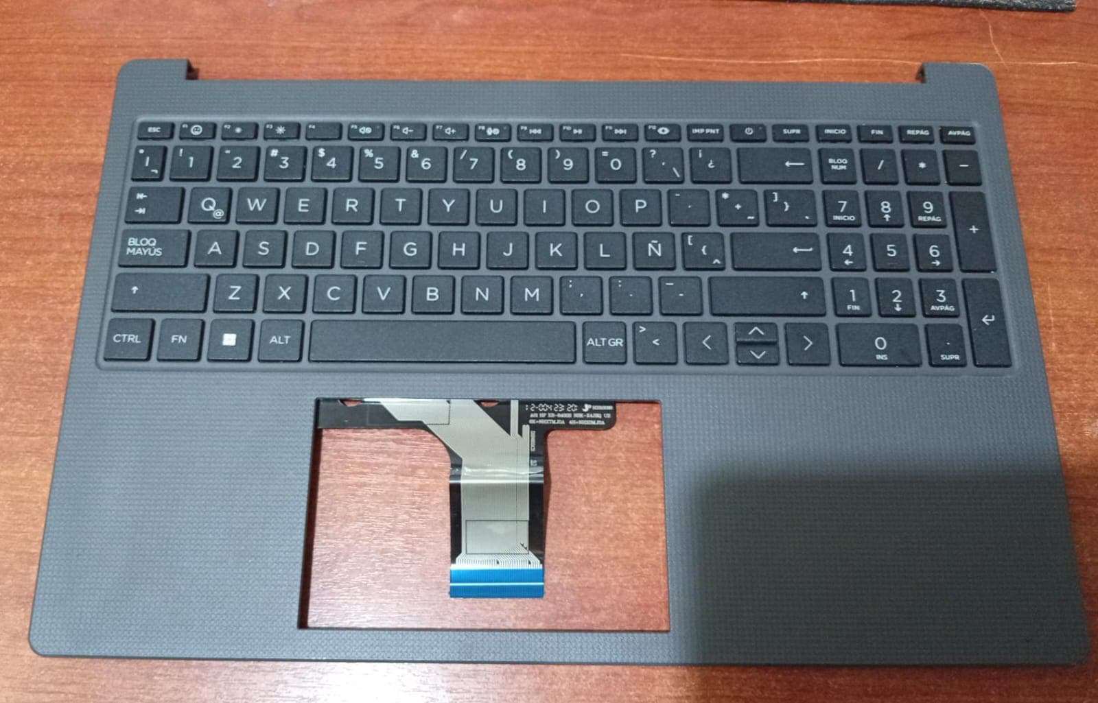Teclado + Palmrest HP 250 G10 / 255 G10 Español Negro Original HP N40880-161 / Usado — imagen 1