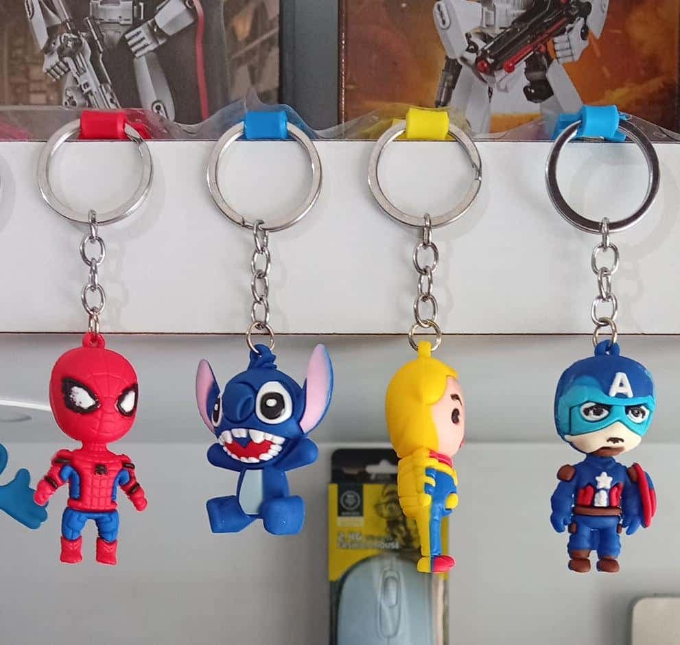 2 Llaveros 3D Coleccionables Superhéroes y Anime • Silicona Premium • Nuevos — imagen 3