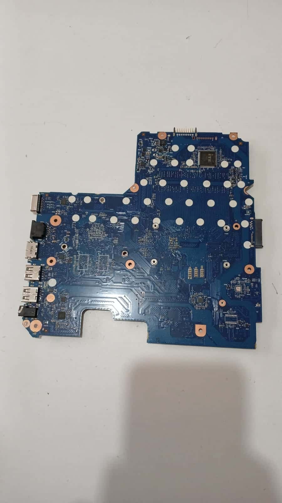 Placa Madre HP 240 G4 14-AC | 839503-601 con Intel Core i3-5005U | SKITTL10 — imagen 2