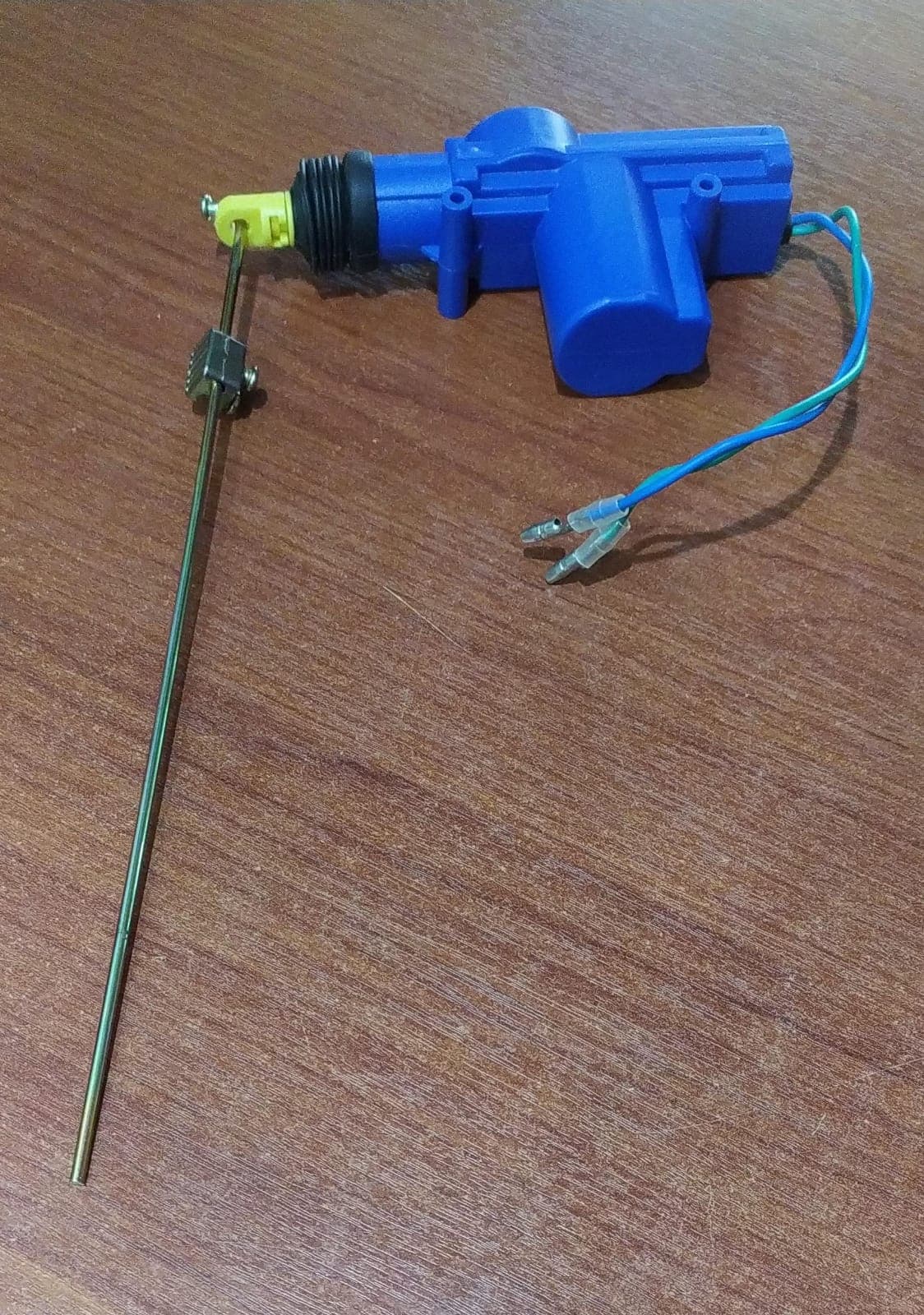 Actuador seguro puerta Dog Security DC 12V universal (varilla 300 mm) para cierre centralizado — imagen 4