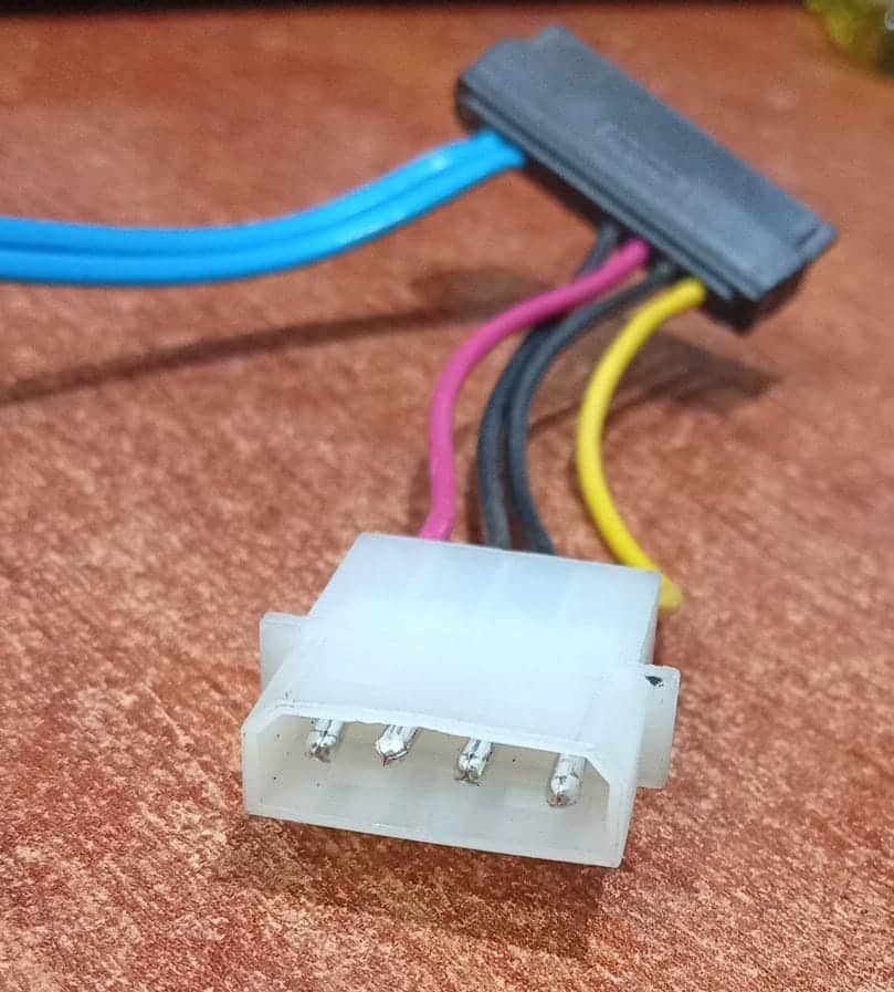 Adaptador Cable Conector Molex 4 Pin → Ventilador 2 Pines 12 V – PC / Fuentes — imagen 3