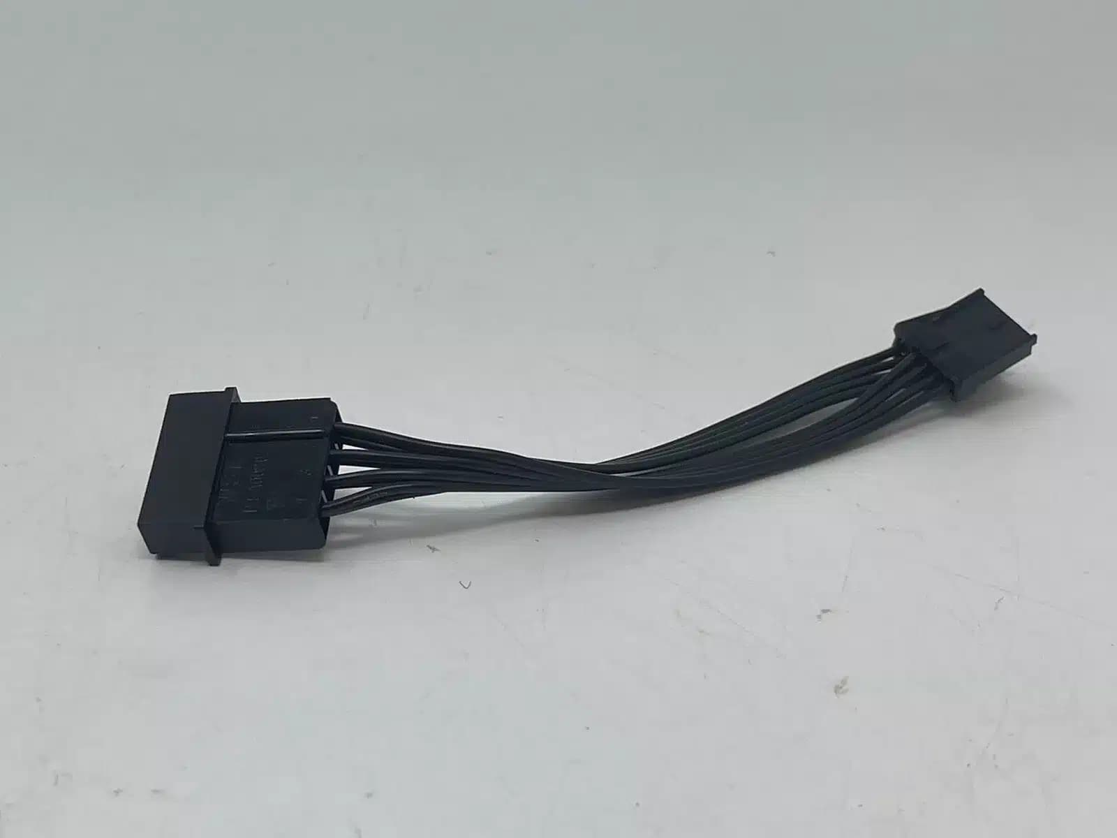 Adaptador de cable de alimentación interno | Molex a FDD | 4 pines — imagen 4
