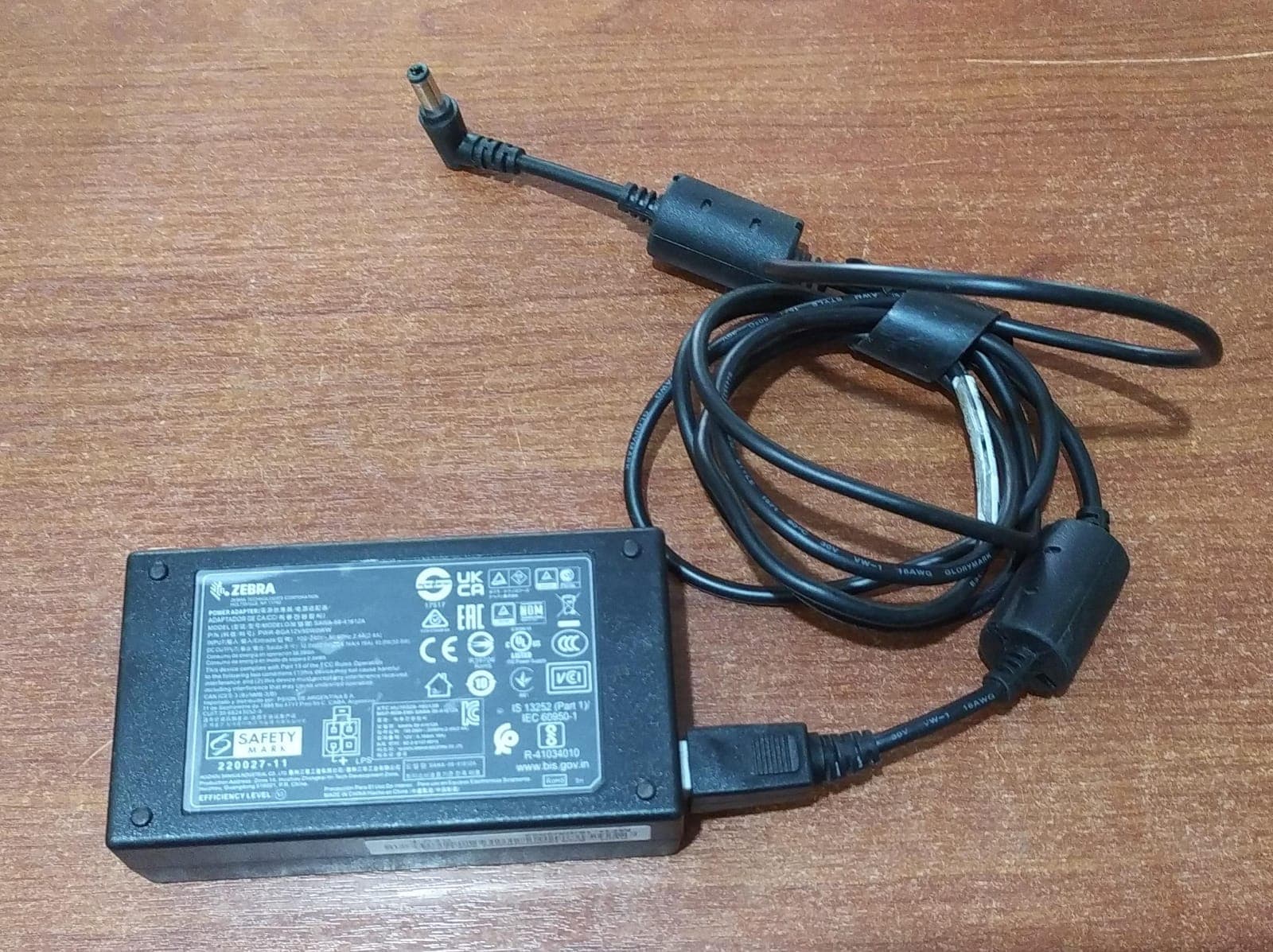 Adaptador de poder Zebra SAWA-56-41612A 50W (12V 4.16A) para Zebra GK420d, GC420d, GX420d, ZD420 — imagen 2