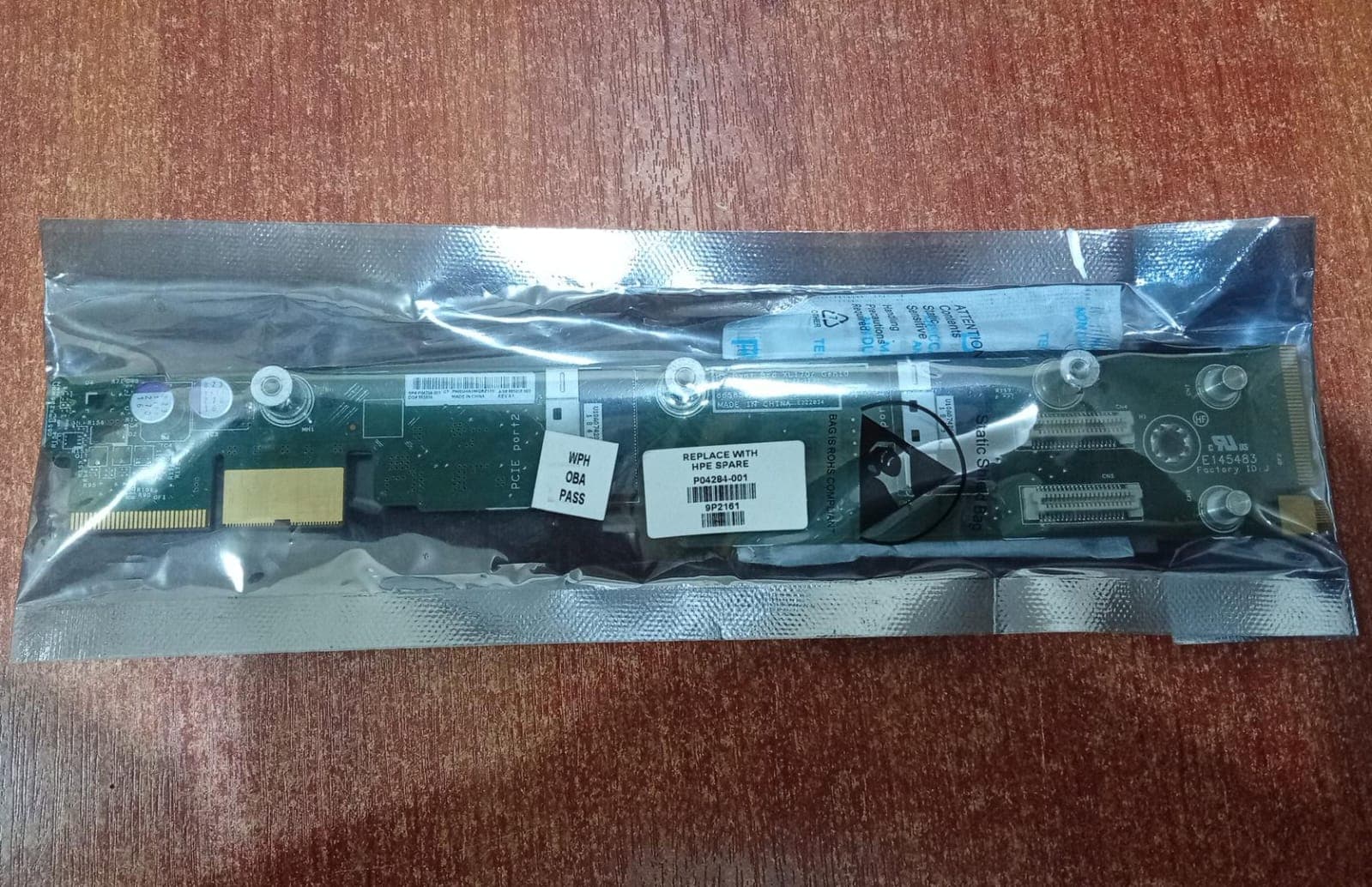 Backplane HPE ProLiant XL170r Gen10 P04284-001 865858-002 Hot-Swap SAS/SATA — imagen 2