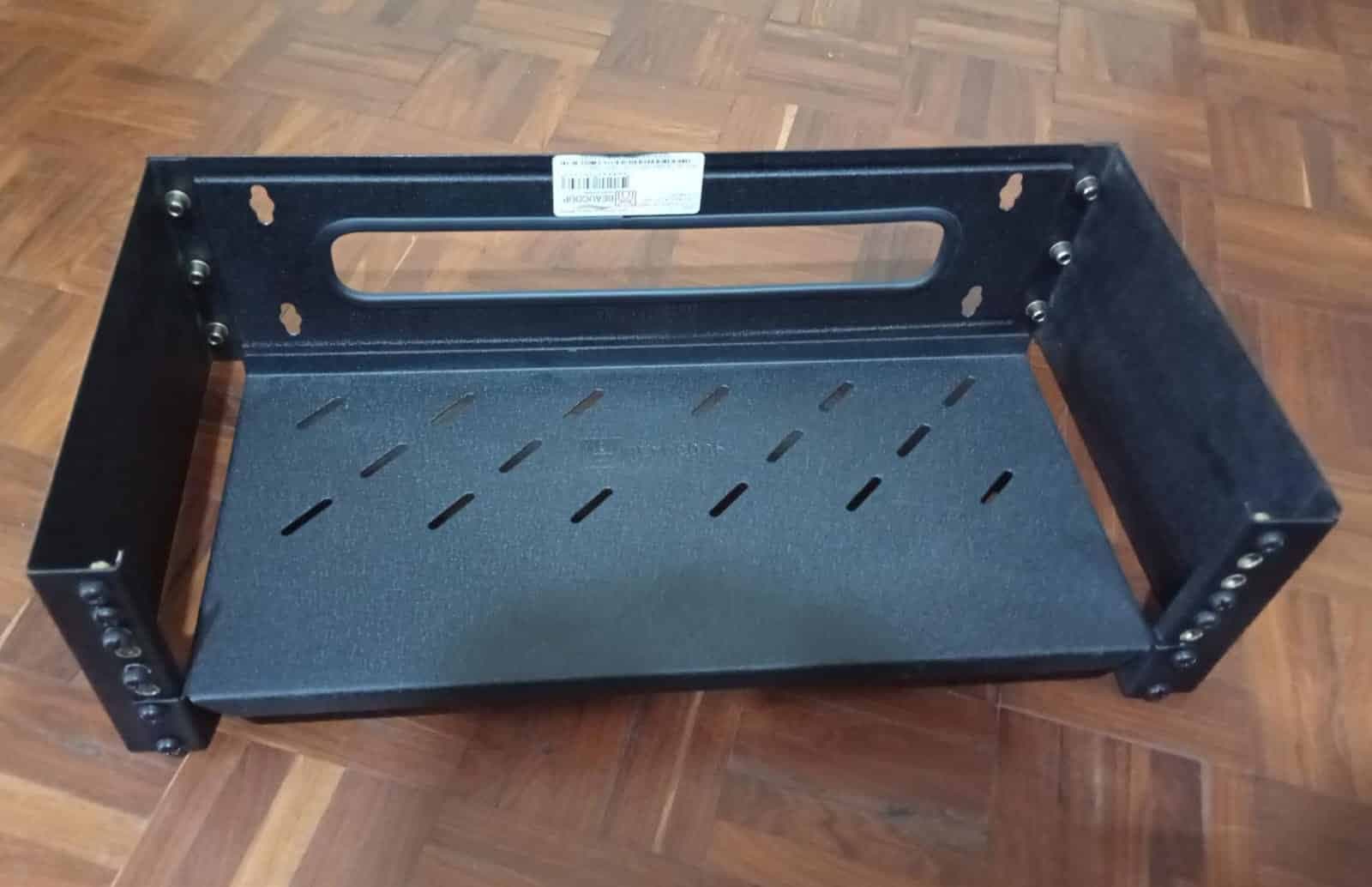 Bandeja 20 cm para Rack / Gabinete + Soporte de Pared I‑1032 – Kit de Montaje Versátil — imagen 1