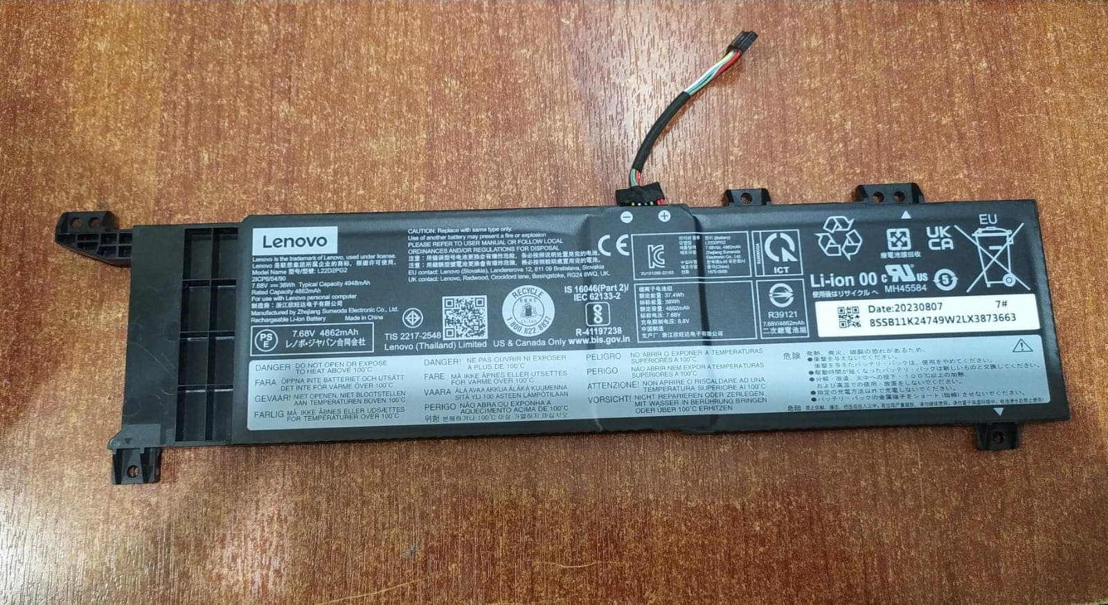 Batería LENOVO L22D2PG2 38Wh 7.68V para V14 G4 Y V15 G4 — imagen 1