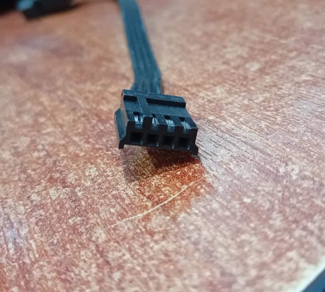 Cable adaptador Molex 4 Pines a Conector Ventilador 4 Pines - Alimentación PC (12 V) — imagen 4