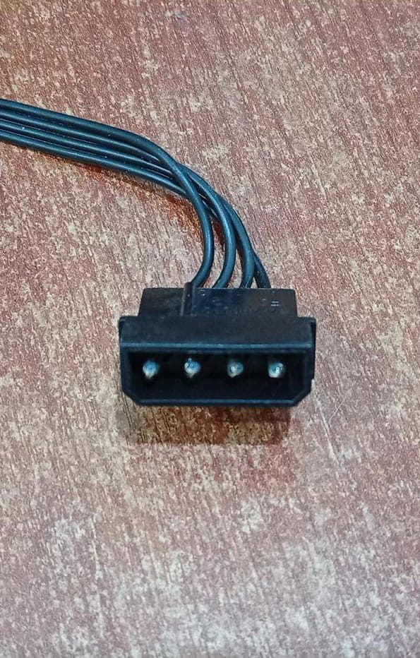 Cable adaptador Molex 4 Pines a Conector Ventilador 4 Pines - Alimentación PC (12 V) — imagen 3