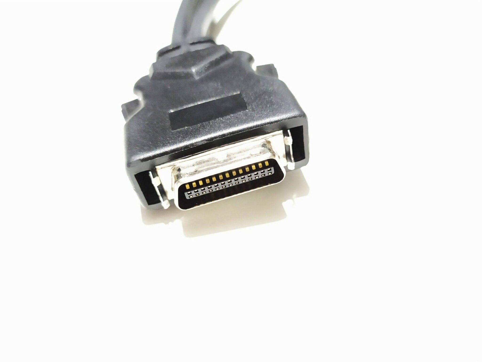 CABLE ADAPTOR SPLITTER SERVIDOR HUAWEI X6800 4 VÍAS P/N 04050556 — imagen 5