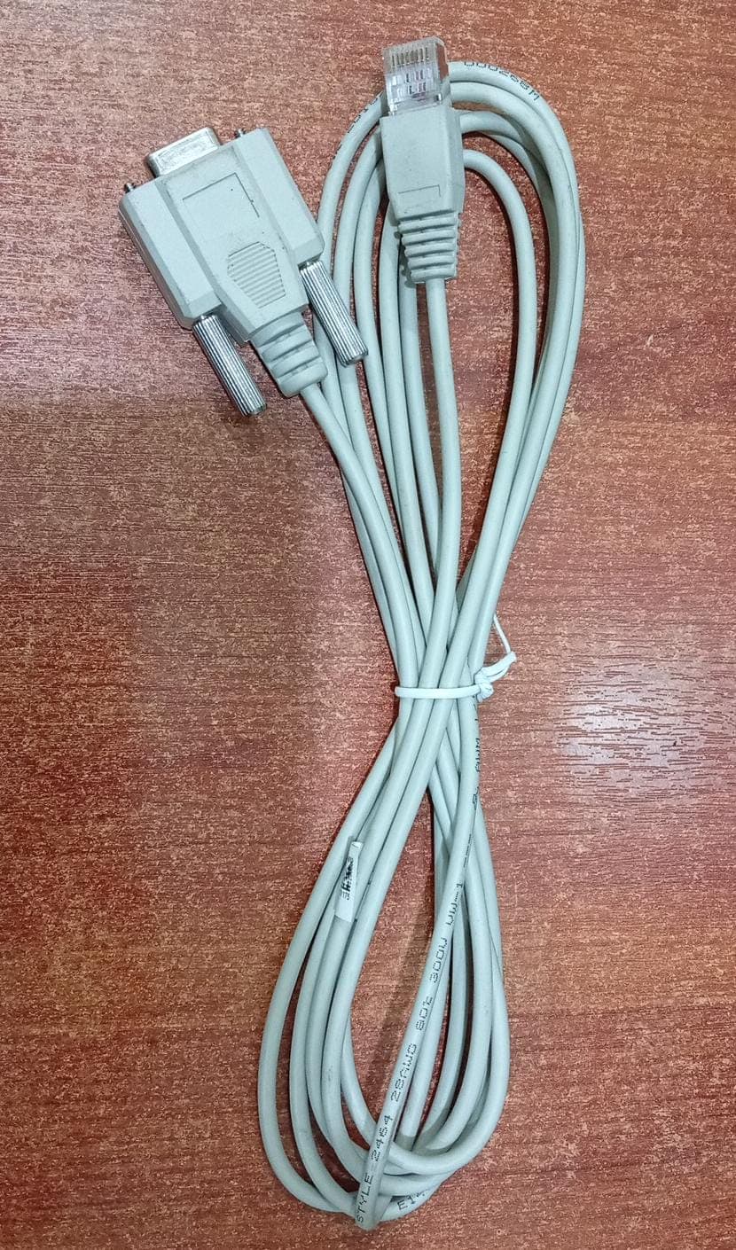 Cable Consola Serial Huawei 04040838 DB9 a RJ45 3m – Seminuevo — imagen 1