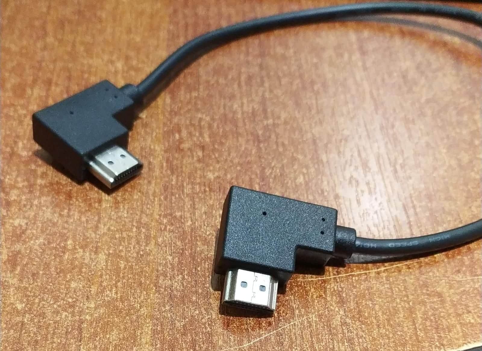 Cable HDMI macho a HDMI macho | 30cm | con puntas en L — imagen 1