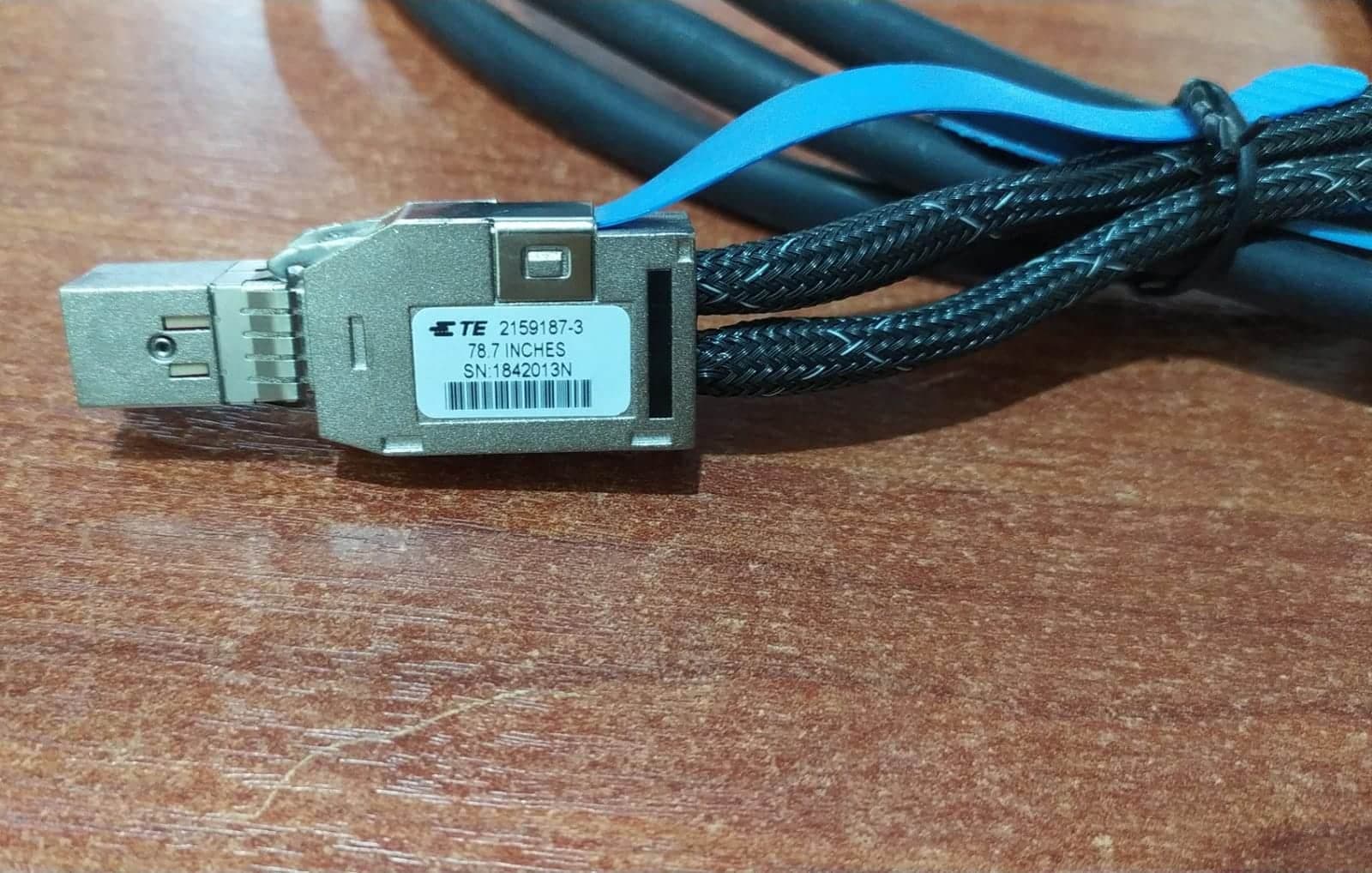 Cable HP 691973‑003 Mini‑SAS HD a Mini‑SAS Externo 2m (SFF‑8644 a SFF‑8088) — imagen 3
