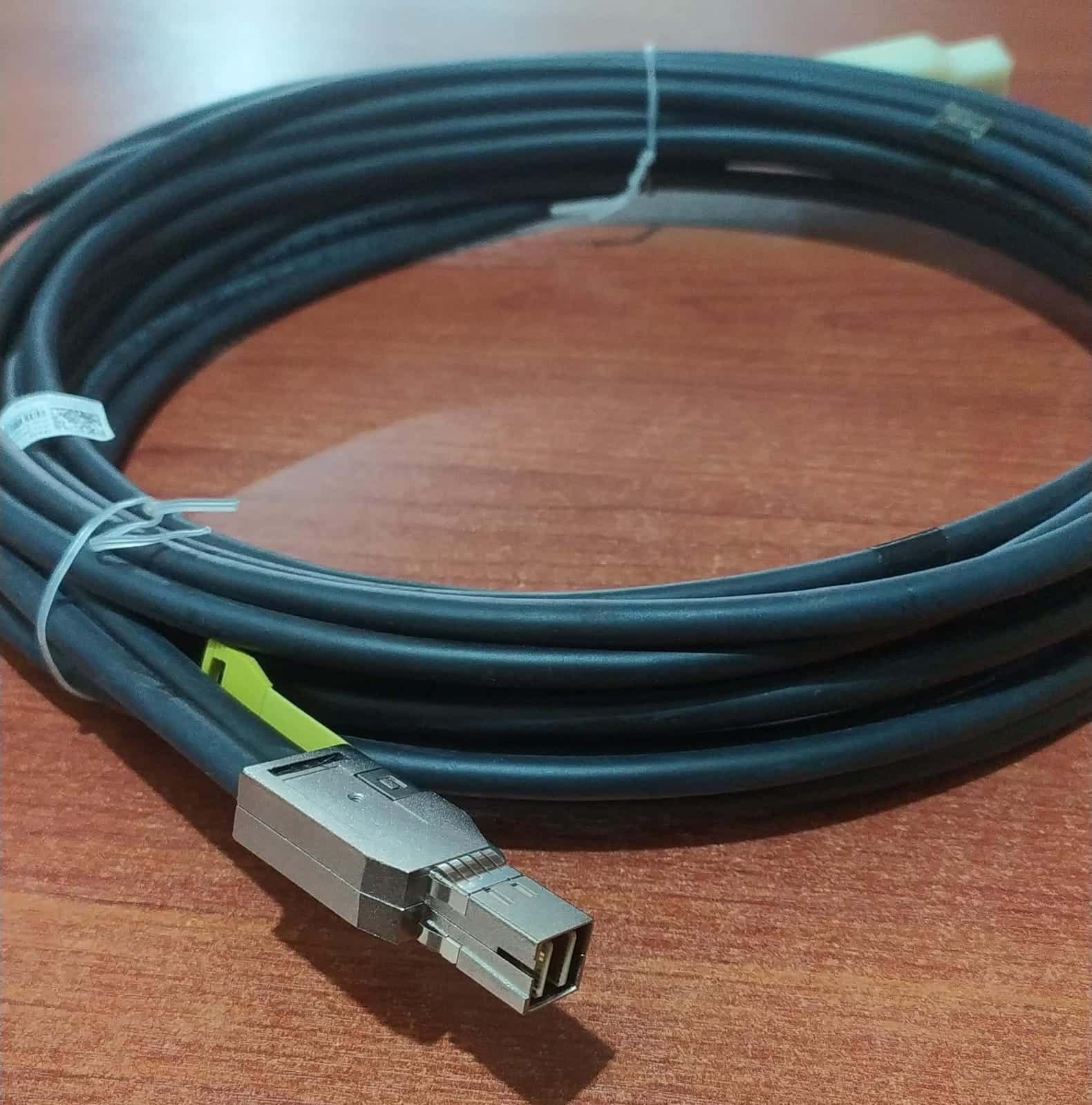 Cable Madison | A11 | 2M | puntas SFF8644 a SFF8644 | (UL) TYPE CL2 75° | 26 AWG CSA AWM II A/B 75° | 30V FT4 | TURBOTWIN 10G | SAS 102-0349 — imagen 4
