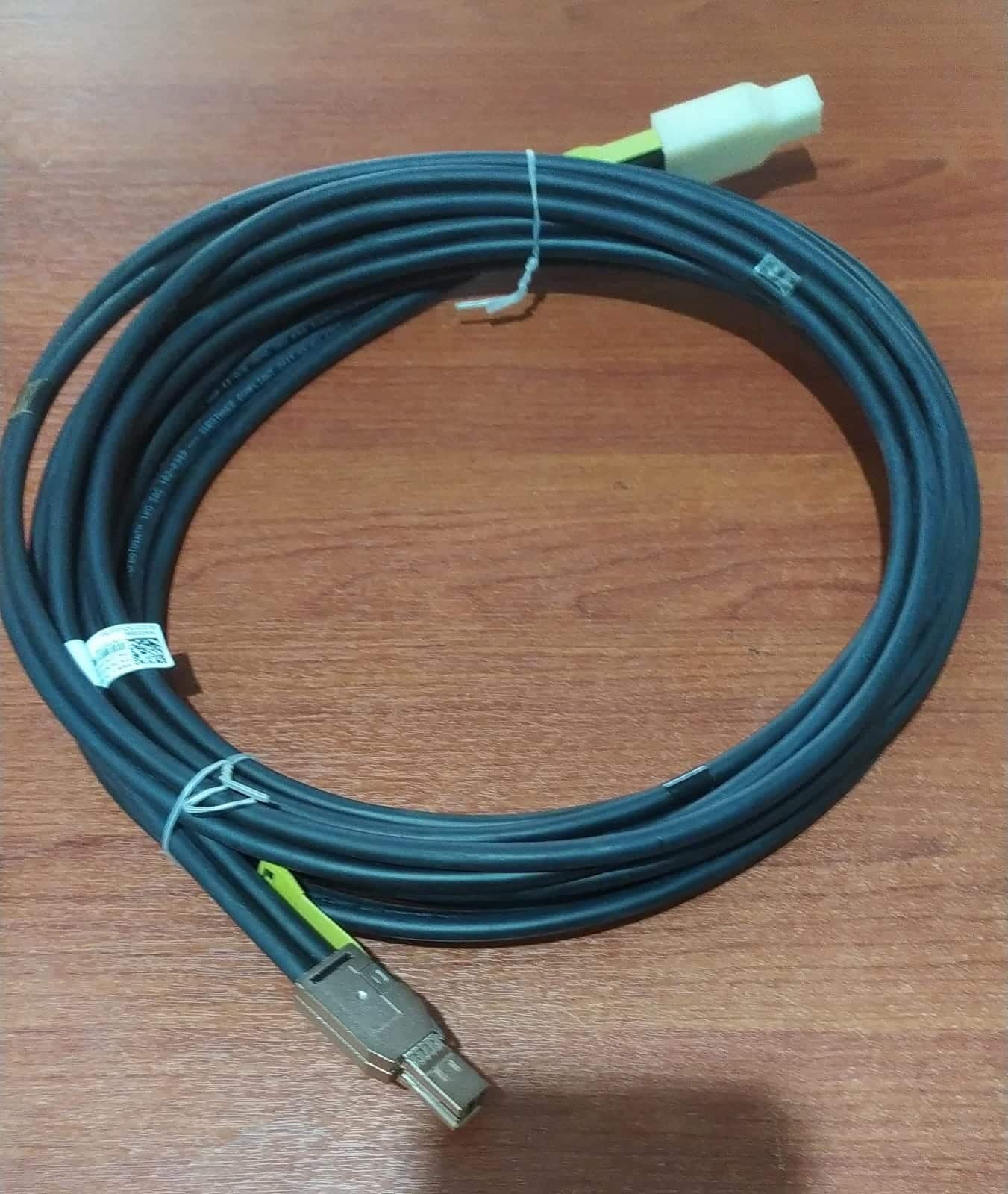Cable Madison | A11 | 2M | puntas SFF8644 a SFF8644 | (UL) TYPE CL2 75° | 26 AWG CSA AWM II A/B 75° | 30V FT4 | TURBOTWIN 10G | SAS 102-0349 — imagen 1