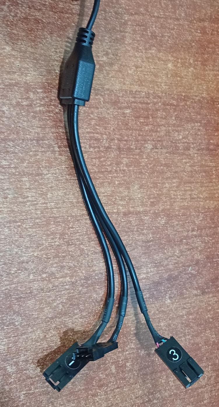 Cable Splitter 1→3 Ventiladores PC 3‑pin/4‑pin (Y‑Cable) – para placas base — imagen 2